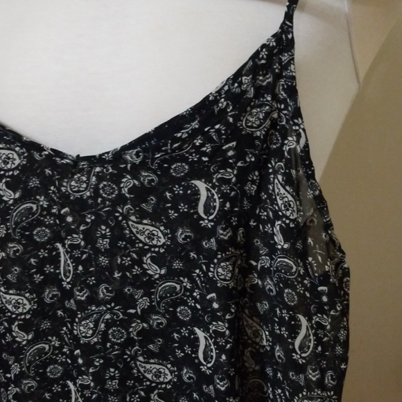IRIS LA black white paisley camisole tank top - Picture 2 of 7